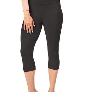 Women’s Buttery Soft Capri  Yoga Leggings NWOT